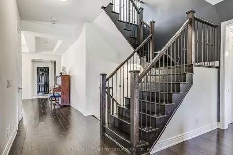 16 Beaverdams Drive, ON L1P 0C4