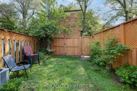 793 Woodbine Avenue, ON M4E 2J5