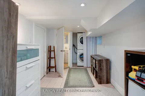 793 Woodbine Avenue, ON M4E 2J5