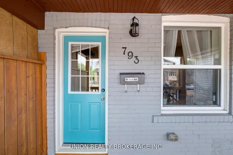 793 Woodbine Avenue, ON M4E 2J5