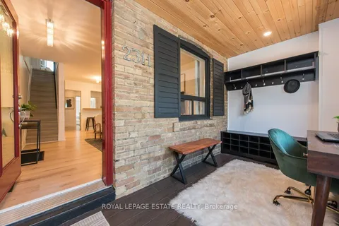 2311 Gerrard Street, ON M4E 2E5