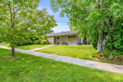 75 Samson Crescent, ON M1G 1N2