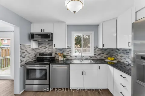 678 Beckworth Square, ON L1V 3X4