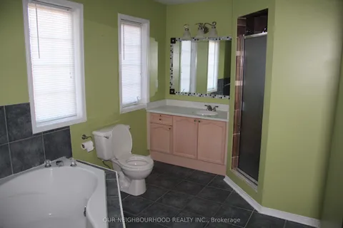 2341 Clearside Court, ON L1X 2V1