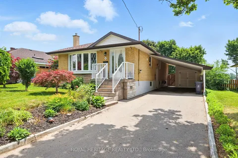 703 Newman Crescent, ON L1N 1M7