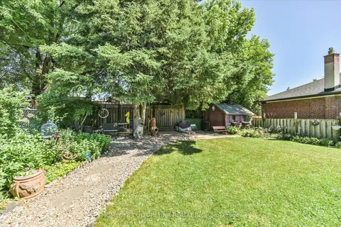 27 Anticosti Drive, ON M1J 1V4
