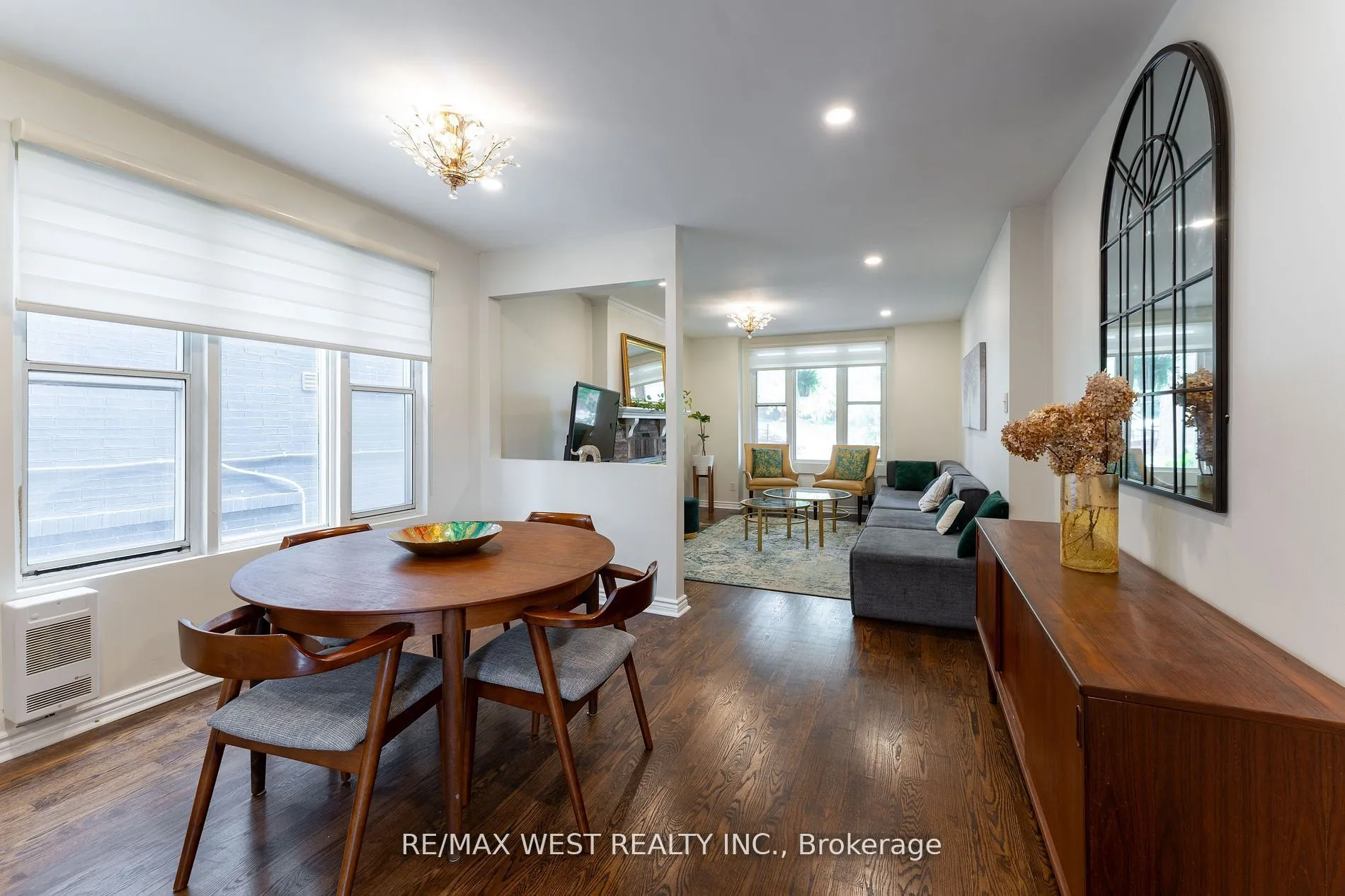 420 Kingston Road, ON M4L 1T9