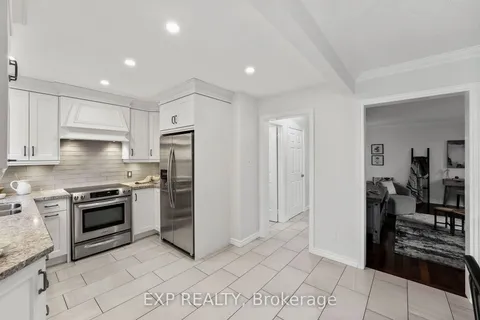 104 Apple Blossom Boulevard, ON L1C 4T7