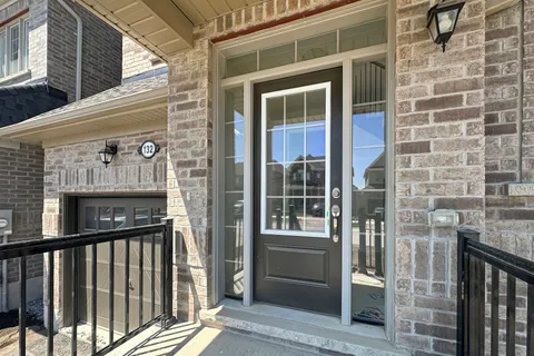 132 Robin Trail, ON L9L 1B3