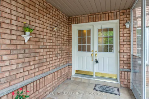 37 Castleford Drive, ON M1T 3X4