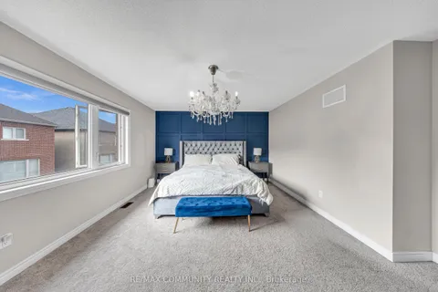 1064 Orenda Street, ON L1X 0G5
