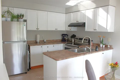 28 Beachgrove Crescent, ON L1R 3G2