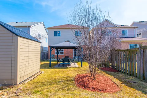 28 Beachgrove Crescent, ON L1R 3G2