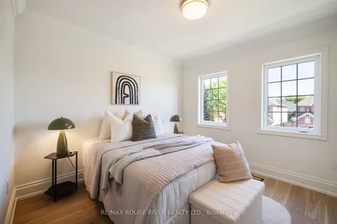 10 Sawyer Avenue, ON L1M 1C7