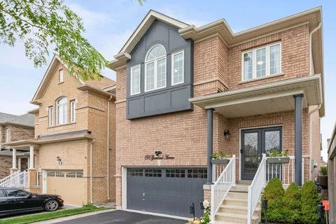 898 Groveland Avenue, ON L1K 0W1