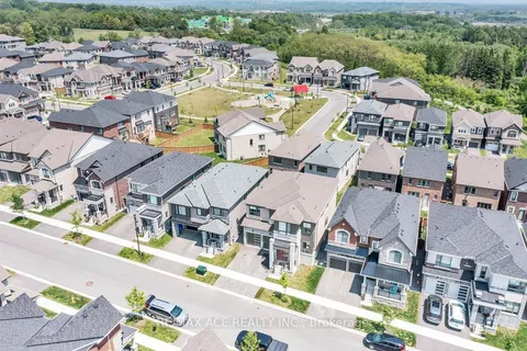3033 Hollyberry Trail, ON L1X 0N5