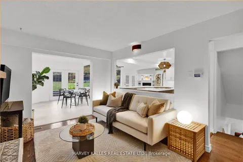 534 Oakwood Drive, ON L1W 2M7