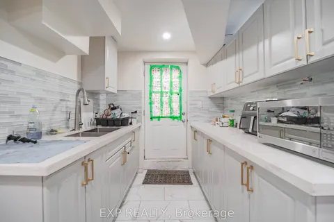 78 Merchants Avenue, ON L1P 1S6