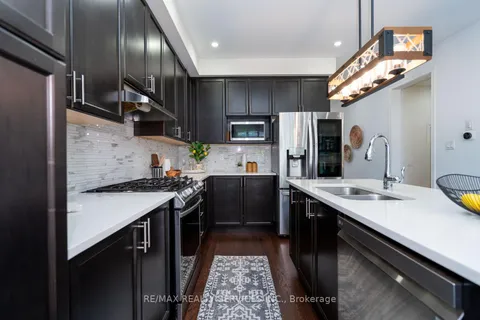 33 Hickling Lane, ON L1T 0P9