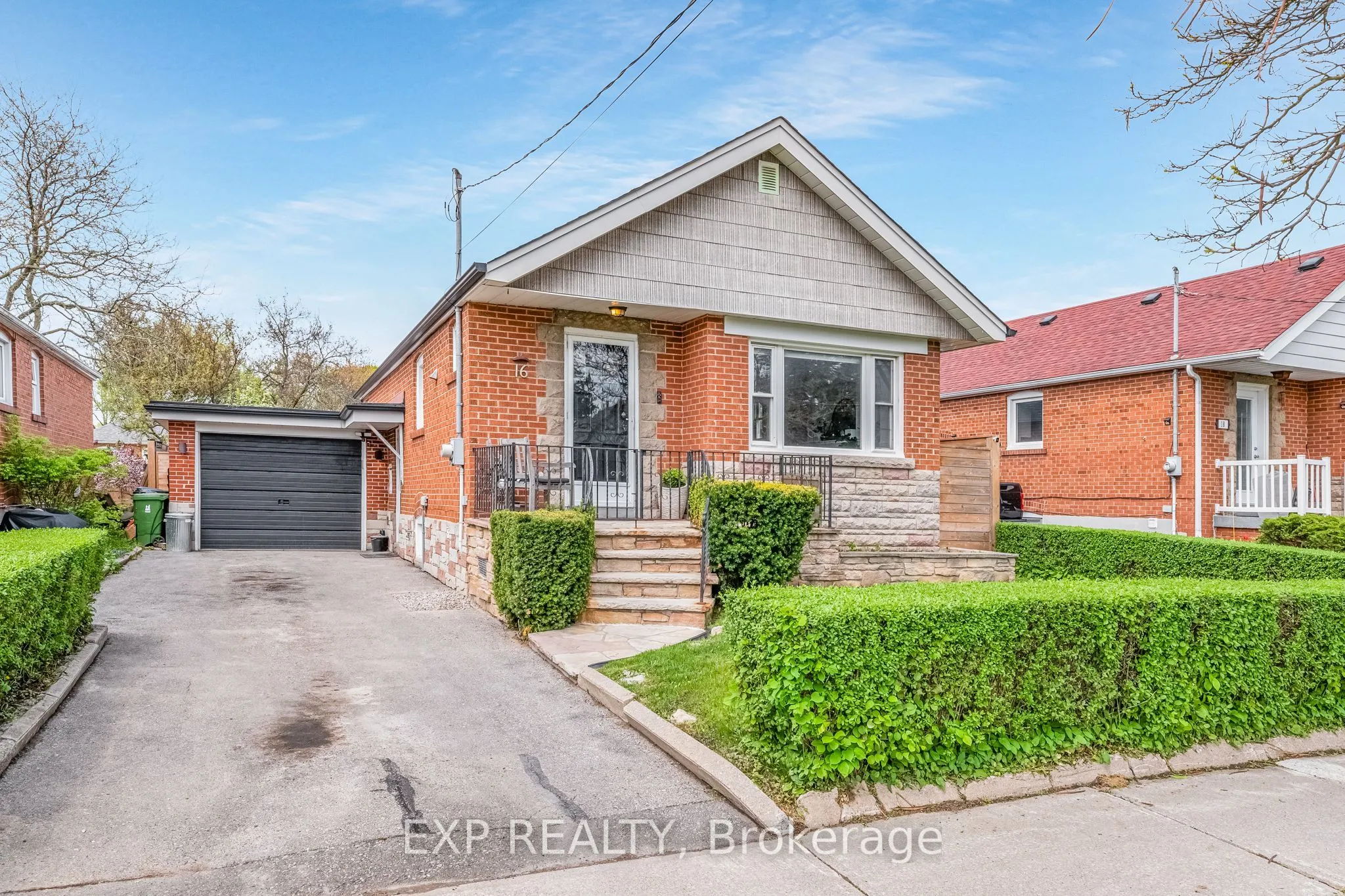 16 Camilla Crescent, ON M1L 1Z1