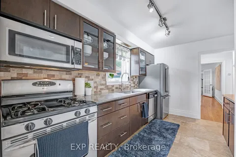 16 Camilla Crescent, ON M1L 1Z1