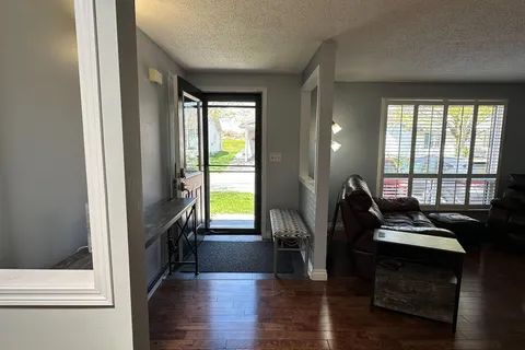 93 Wilmot Trail, ON L1B 1A7