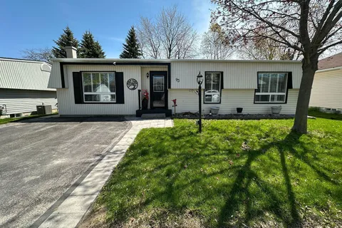 93 Wilmot Trail, ON L1B 1A7