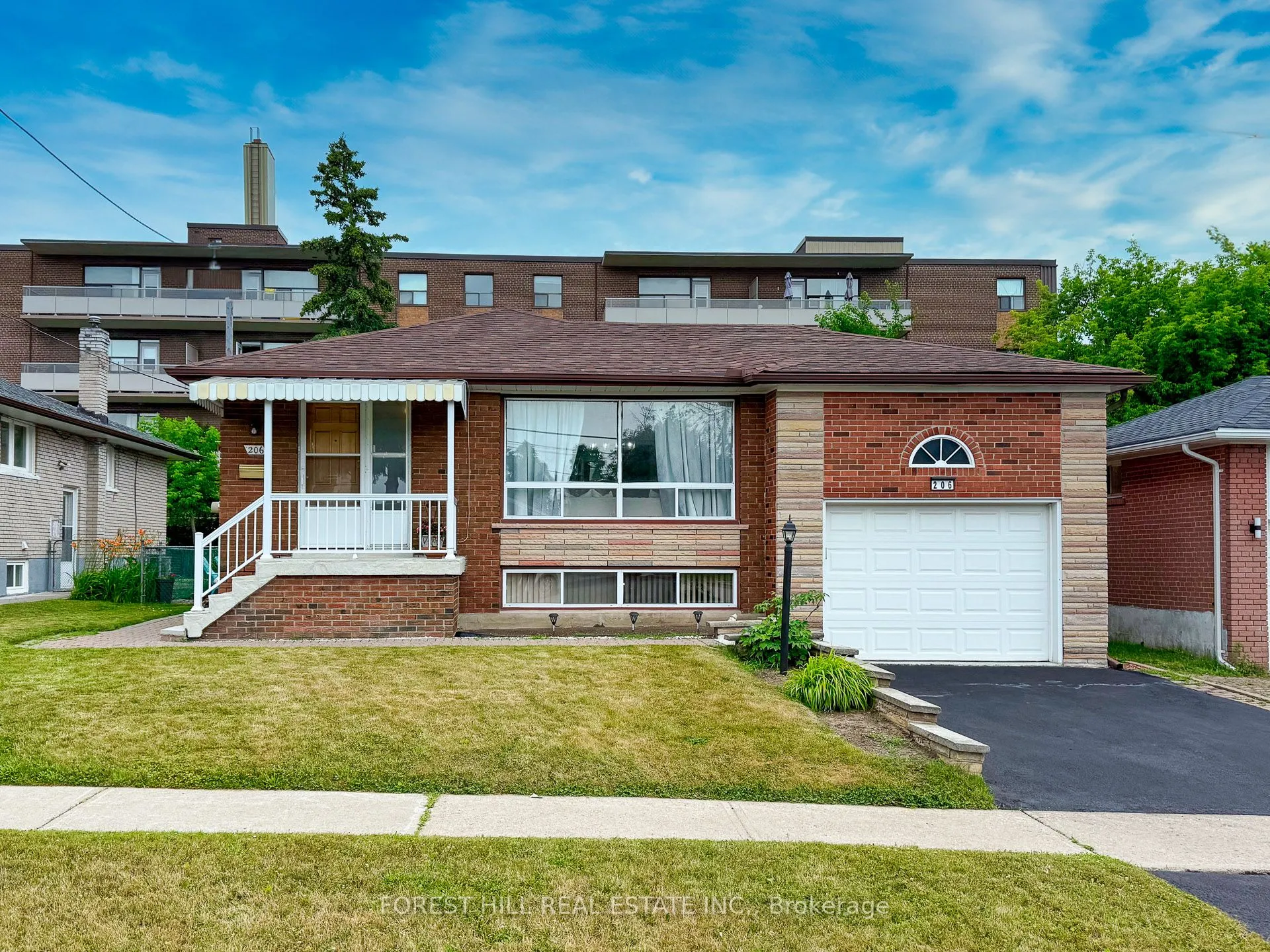 206 Cass Avenue, ON M1T 2C2