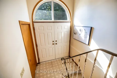 28 Pilot Street, ON M1E 2C5