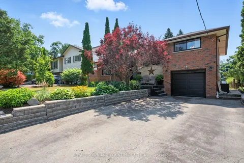 11 Bellwood Drive, ON L1N 2E3
