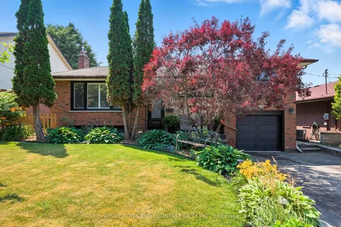 11 Bellwood Drive, ON L1N 2E3