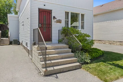 200 Court Street, ON L1H 4W7