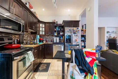 1111 Gerrard Street, ON M4M 1Z9