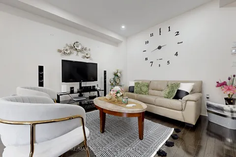 178 Angus Drive, ON L1S 5E1
