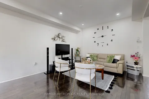 178 Angus Drive, ON L1S 5E1