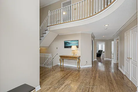 30 WIGSTON Court, ON L1R 2B9
