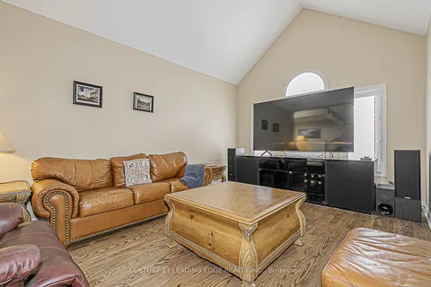 30 WIGSTON Court, ON L1R 2B9
