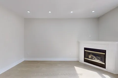 29 Regatta Crescent, ON L1N 9V2
