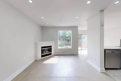 29 Regatta Crescent, ON L1N 9V2