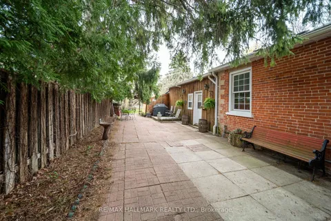 2577 Kennedy Road, ON M1T 3H4
