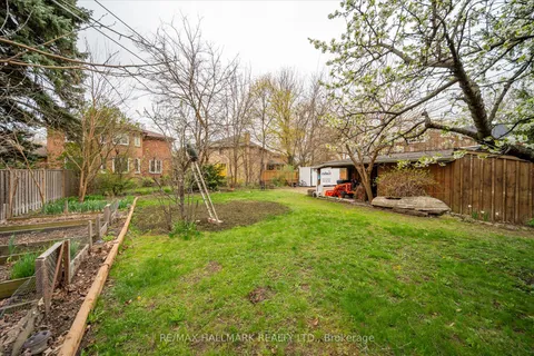 2577 Kennedy Road, ON M1T 3H4