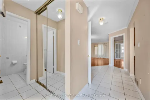99 Carisbrooke Square, ON M1B 4M3