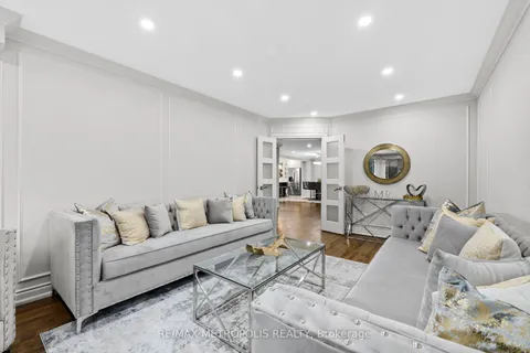 914 Sproule Crescent, ON L1K 2C8
