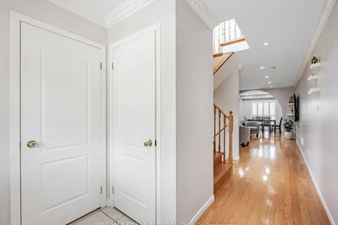 9 Camill Avenue, ON L1Z 0K1
