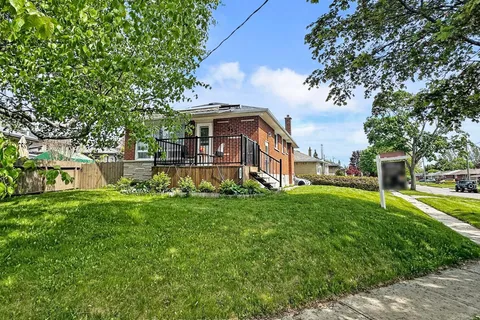 352 Phillip Murray Avenue, ON L1J 1H2