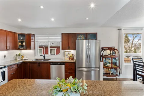 11 Ontario Street, ON L1C 2R9