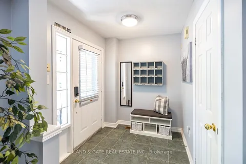 120 Warwick Avenue, ON L1Z 1L3
