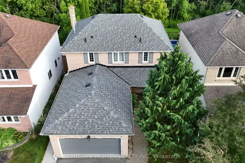 13 Alderbrook Drive, ON L1E 1N4