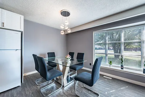 260 Harmony Road, ON L1G 6L5