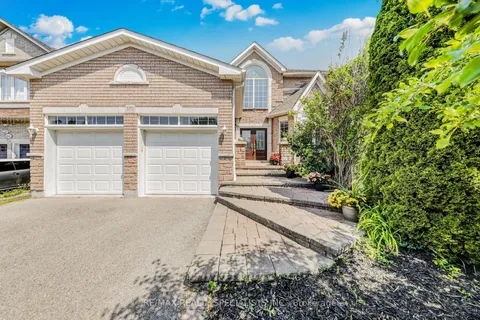 570 Blackwood Boulevard, ON L1K 2N6